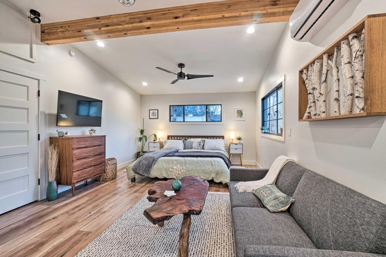Cozy Flagstaff Studio With Patio - Near Dtwn! Exterior photo